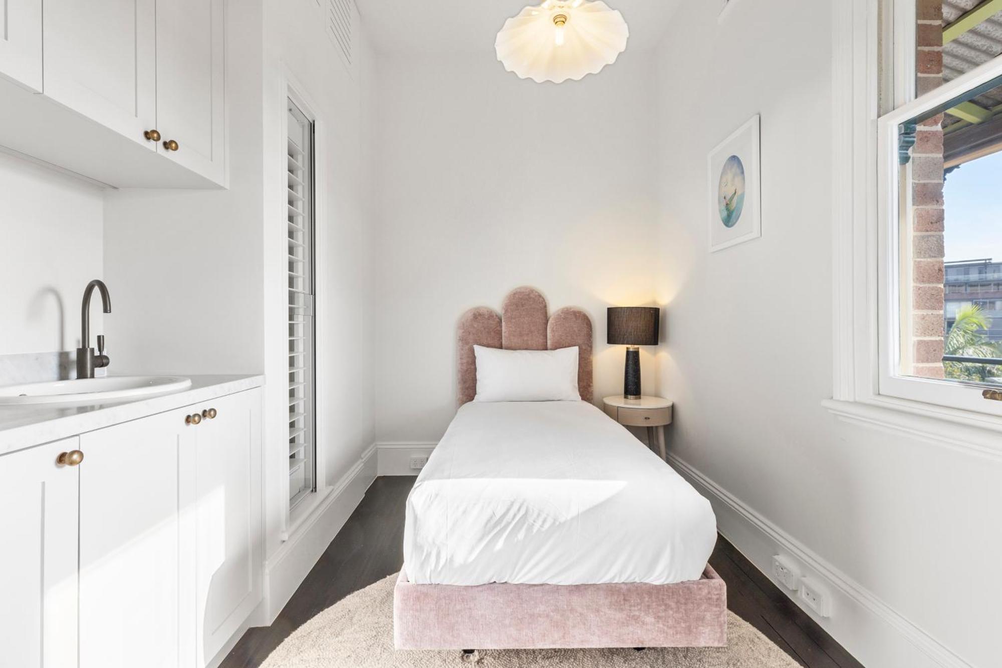 A Luxurious Heritage Retreat W. Harbour Views Apartment