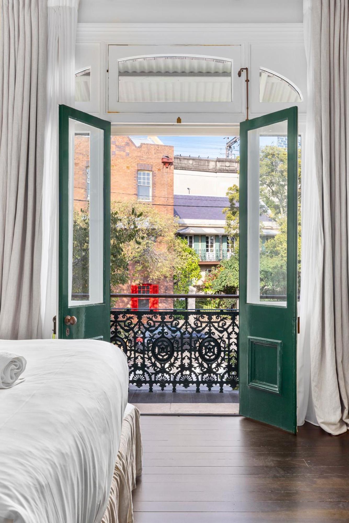 Apartment A Luxurious Heritage Retreat W. Harbour Views Sydney