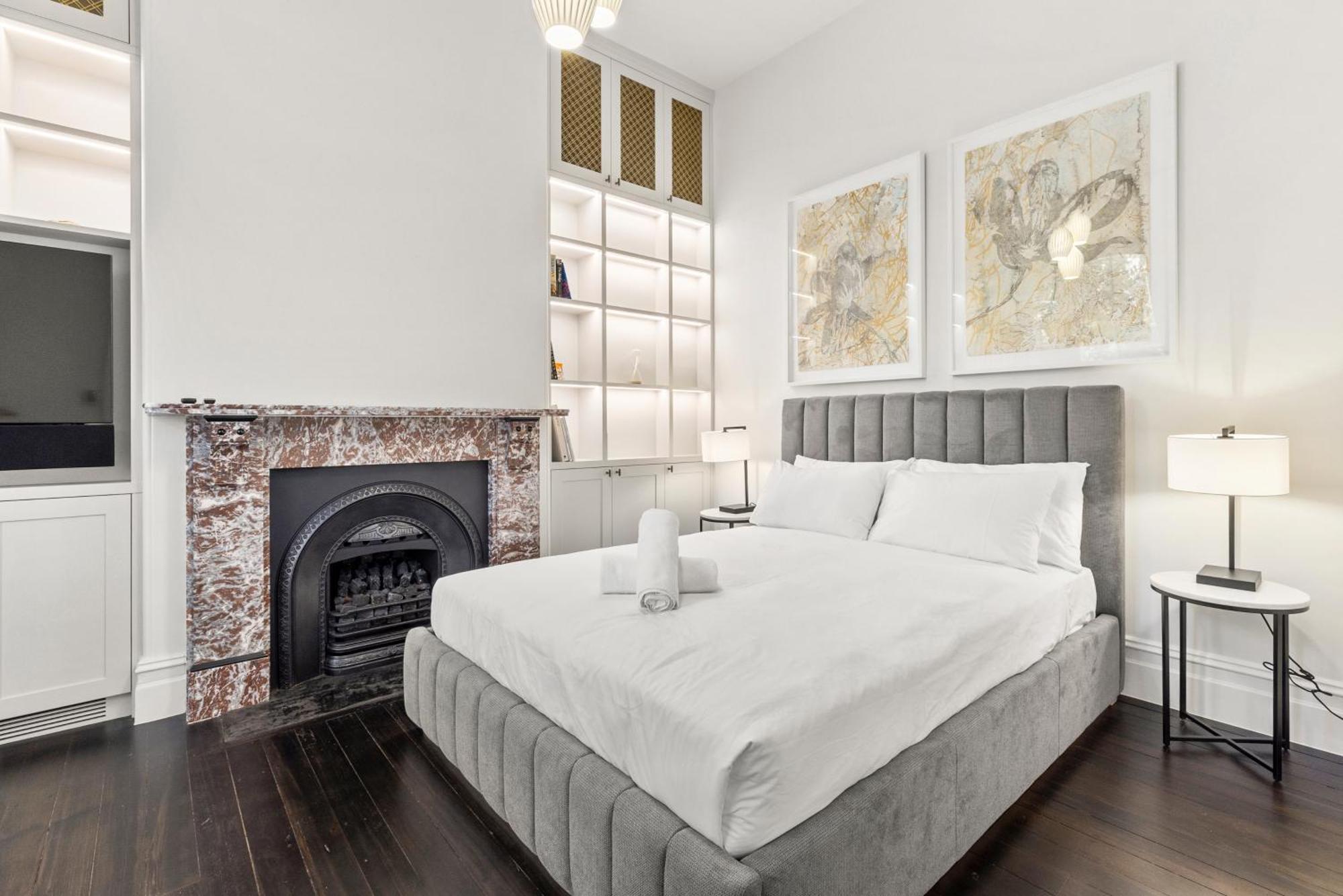 A Luxurious Heritage Retreat W. Harbour Views *