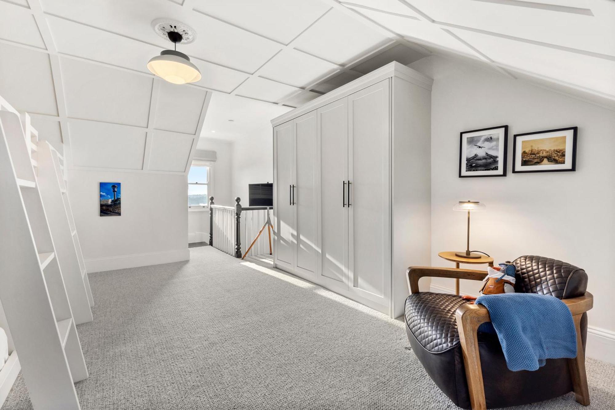 Apartment A Luxurious Heritage Retreat W. Harbour Views