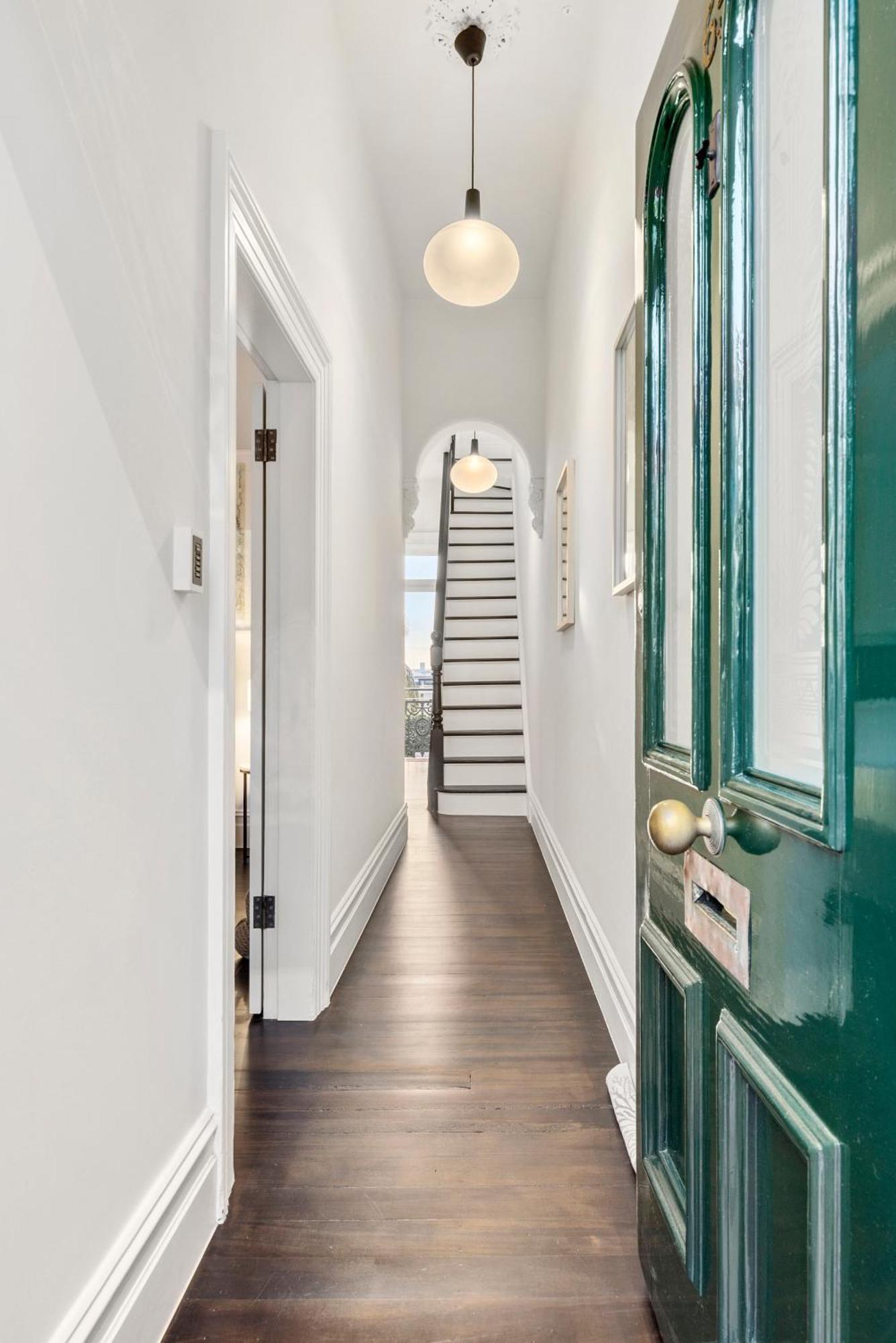 A Luxurious Heritage Retreat W. Harbour Views Apartment