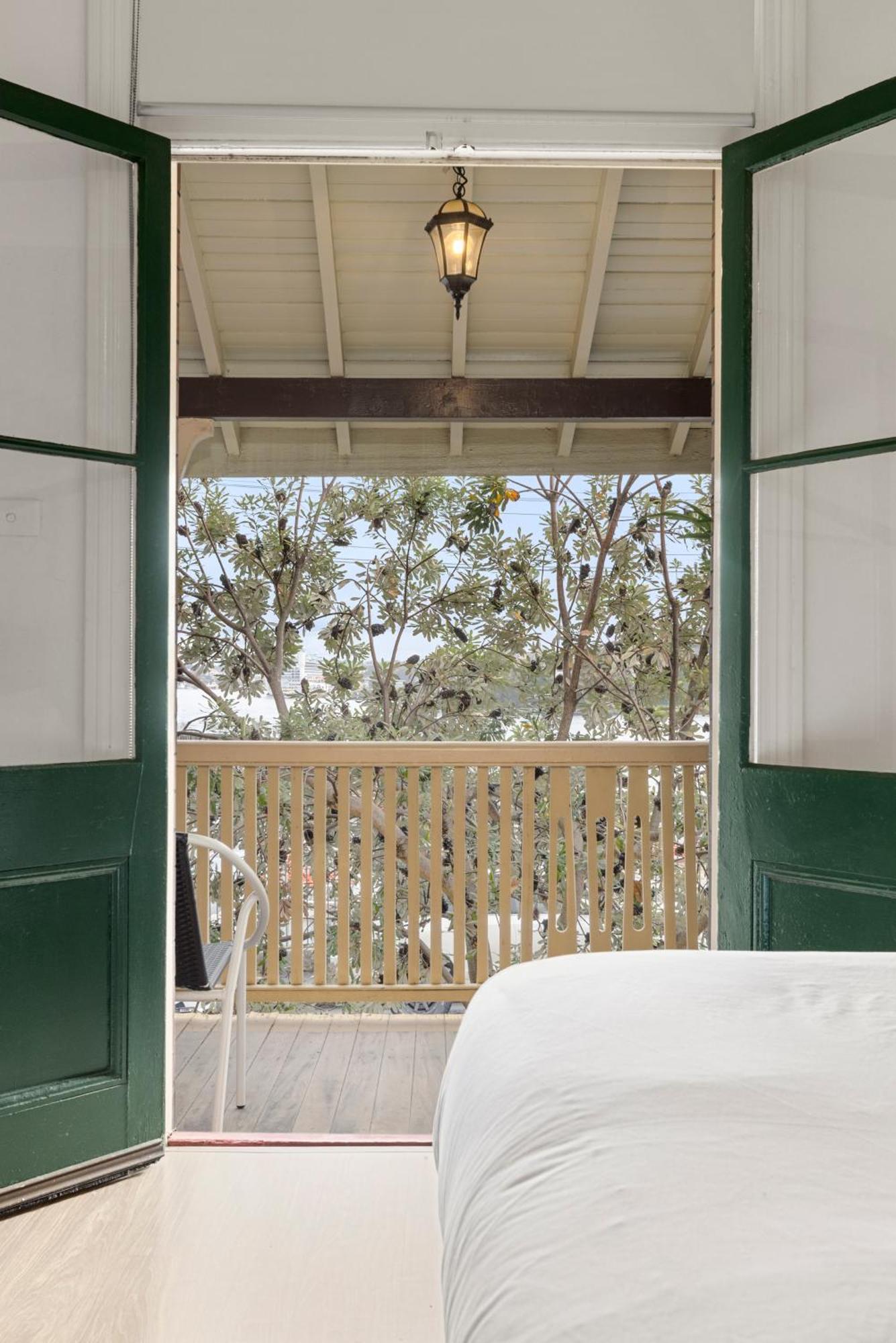 A Luxurious Heritage Retreat W. Harbour Views Apartment *