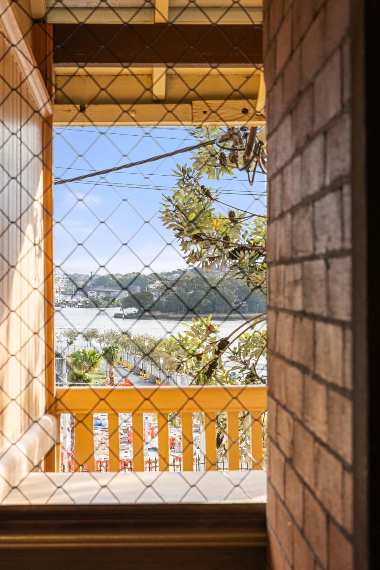 A Luxurious Heritage Retreat W. Harbour Views Sydney