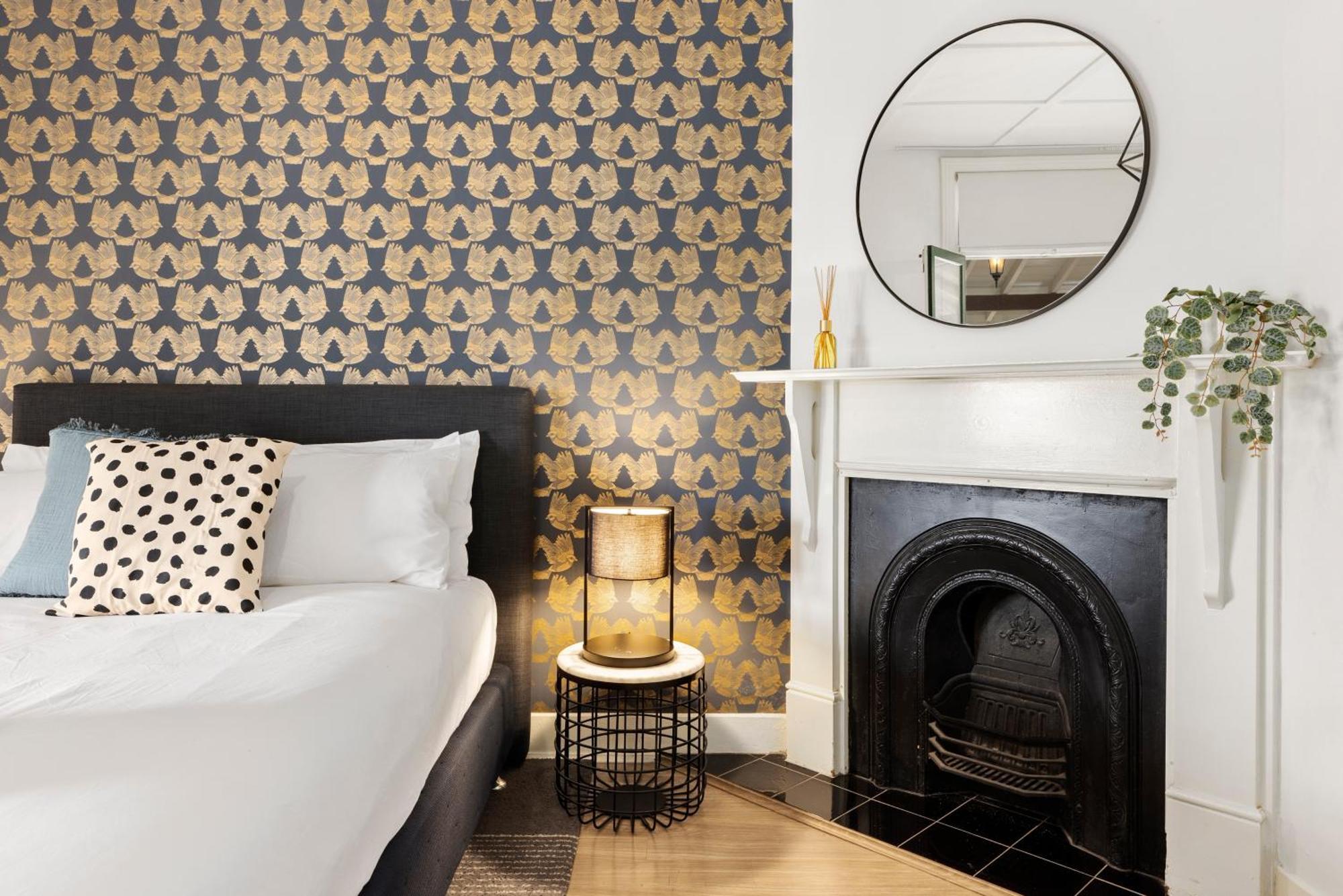 A Luxurious Heritage Retreat W. Harbour Views Apartment *