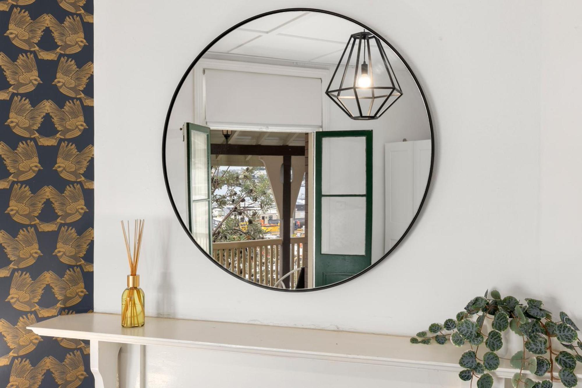A Luxurious Heritage Retreat W. Harbour Views *