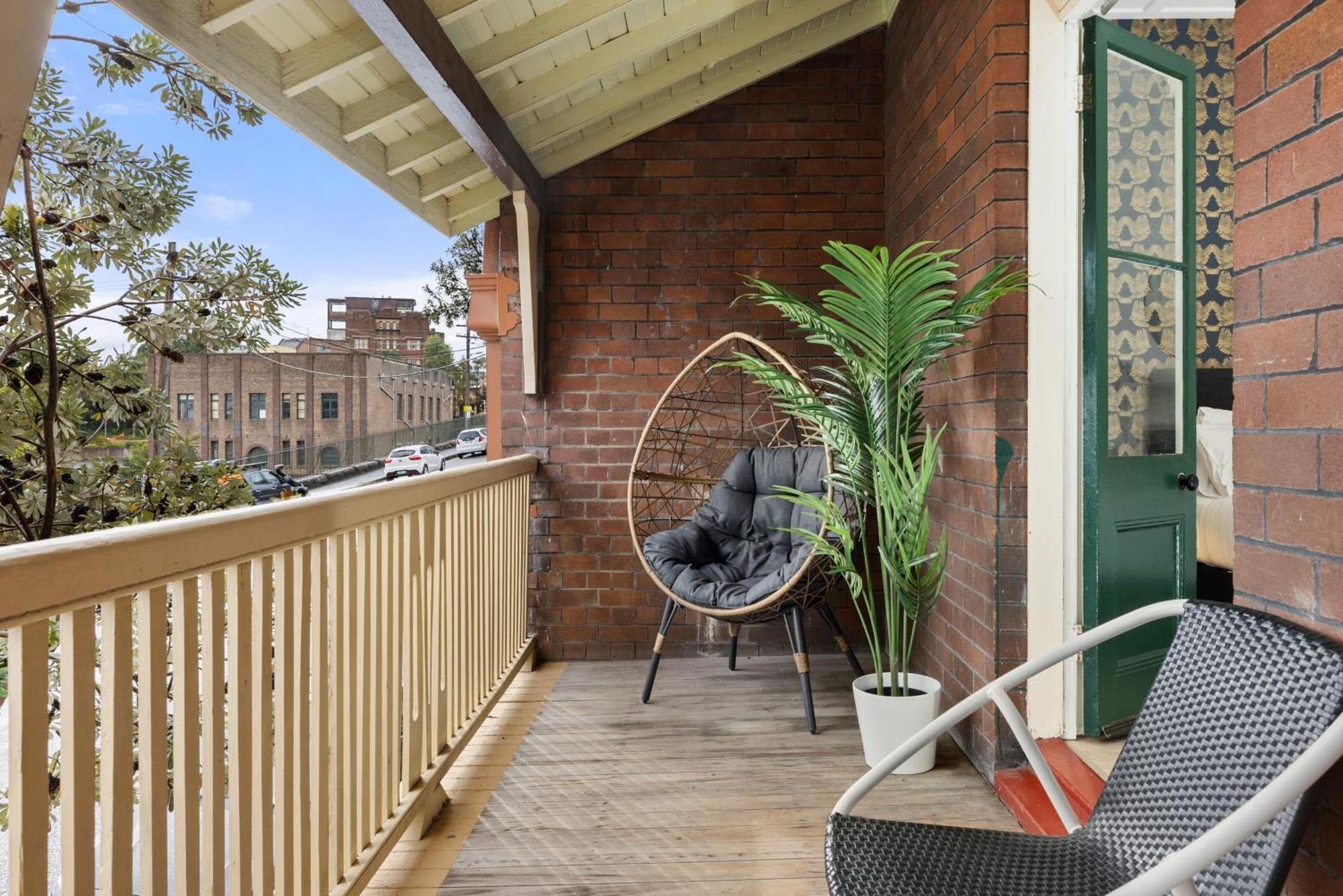 A Luxurious Heritage Retreat W. Harbour Views Apartment Sydney